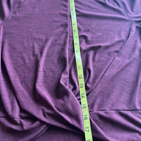 Old Navy Active Breathe On Women's Burgundy Twist Front Top Long Sleeves Size L - Picture 7 of 13